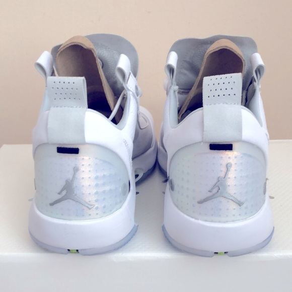 NIKE AIR JORDAN XXXIV LOW ‘PURE MONEY’ SNEAKERS - Picture 7 of 15